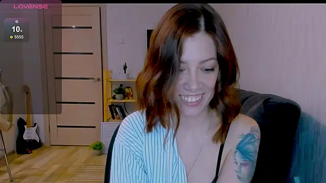 ooopsybritney online show from April 14, 3:29 pm