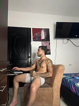 Snapshot of Kenny_romano chatting on June 10, 4:34 am Kenny romano online show from June 10, 4:34 am