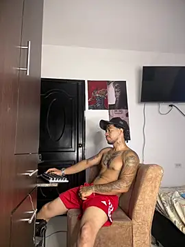 Snapshot of Kenny_romano chatting on July 14, 5:51 pm Kenny romano online show from July 14, 5:51 pm