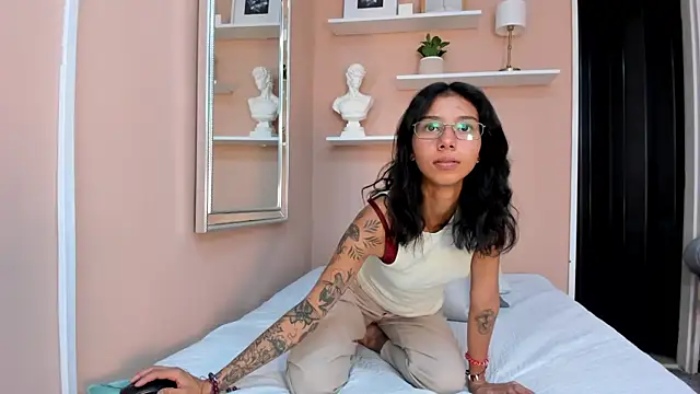 Kat 44 online show from April 7, 6:30 pm