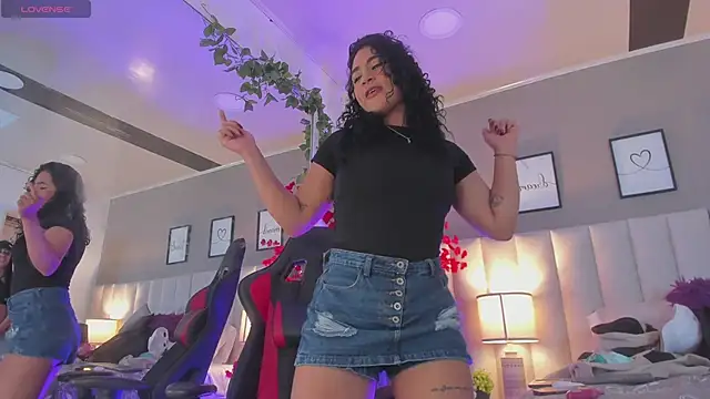 Kiara Kismet  online show from April 22, 9:27 pm