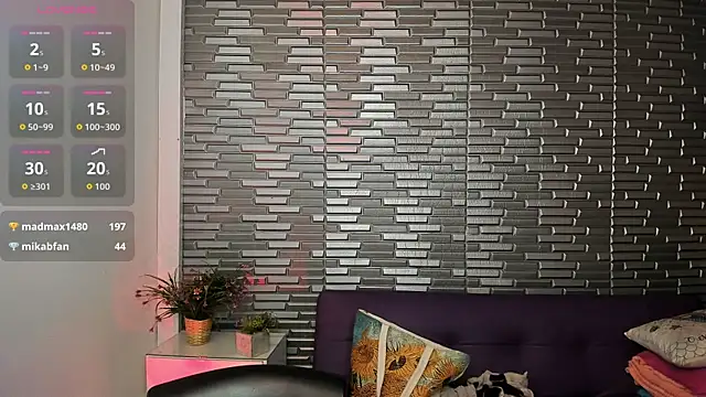 Snapshot of Tamaraa_velez chatting on May 1, 9:14 am Tamaraa velez online show from May 1, 9:14 am