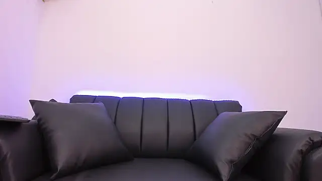 Dark Valentino  online show from March 21, 3:00 am