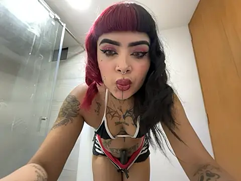 LauriInk1 online show from July 12, 11:29 pm