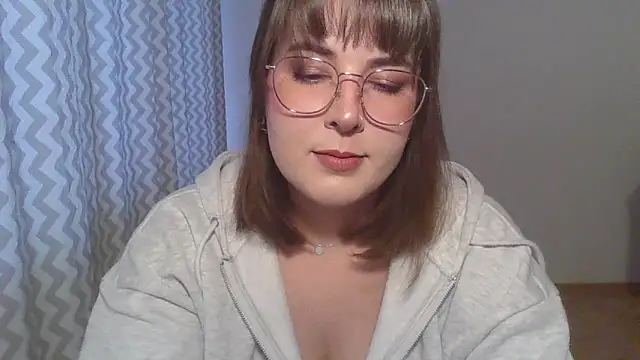 Snapshot of ClaraHard chatting on June 11, 6:17 pm ClaraHard online show from June 11, 6:17 pm