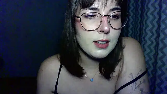 Snapshot of ClaraHard chatting on July 9, 9:08 pm ClaraHard online show from July 9, 9:08 pm