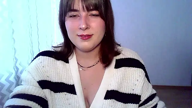 Snapshot of ClaraHard chatting on July 11, 9:34 am ClaraHard online show from July 11, 9:34 am