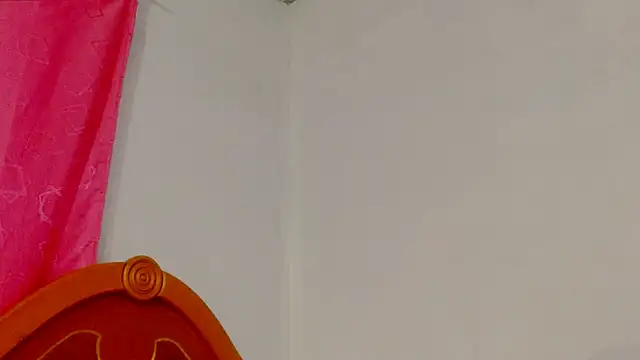 Snapshot of taliana_mateus chatting on May 29, 5:38 am taliana mateus online show from May 29, 5:38 am