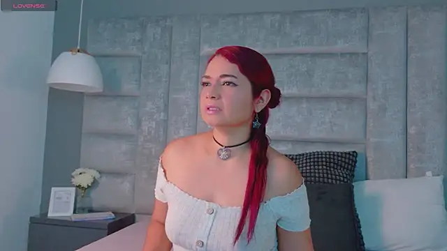 PaulaVegaa online show from April 15, 12:45 pm