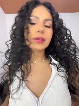 Snapshot of AmeliaAndersson chatting on May 11, 11:13 pm AmeliaAndersson online show from May 11, 11:13 pm
