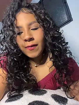 Snapshot of AmeliaAndersson chatting on May 13, 7:28 am AmeliaAndersson online show from May 13, 7:28 am