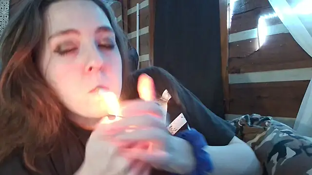 Snapshot of PixieGal01 chatting on March 9, 5:55 am PixieGal01 online show from March 9, 5:55 am