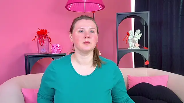 Snapshot of MelodyMoores chatting on May 11, 6:30 am MelodyMoores online show from May 11, 6:30 am