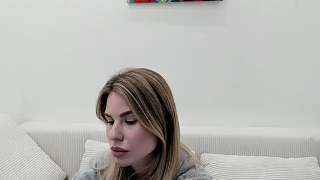 MollyCem online show from March 12, 4:24 pm