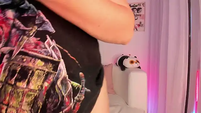 Snapshot of Ally_belle chatting on March 30, 1:06 am Ally belle online show from March 30, 1:06 am