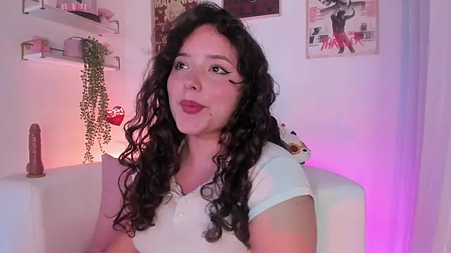 Snapshot of Ally_belle chatting on May 4, 11:01 pm Ally belle online show from May 4, 11:01 pm