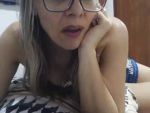 VibeProibida online show from March 5, 8:27 pm