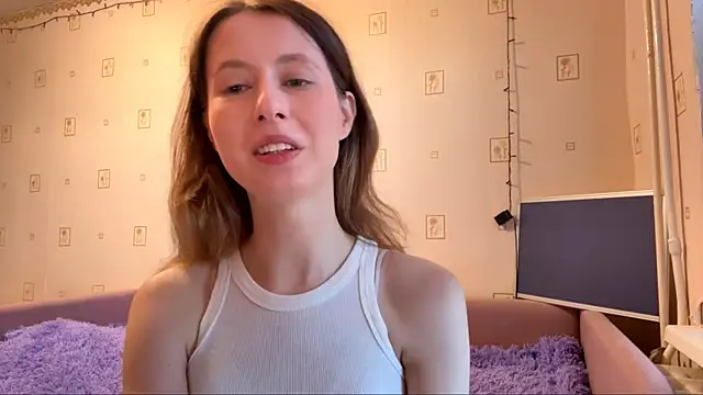 Snapshot of AlesiaGurevich chatting on June 23, 5:33 pm AlesiaGurevich online show from June 23, 5:33 pm
