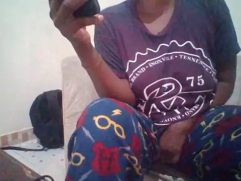 Sexyaryaa online show from May 4, 8:49 pm