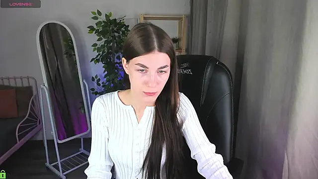 LunaRossaa online show from March 24, 11:54 pm