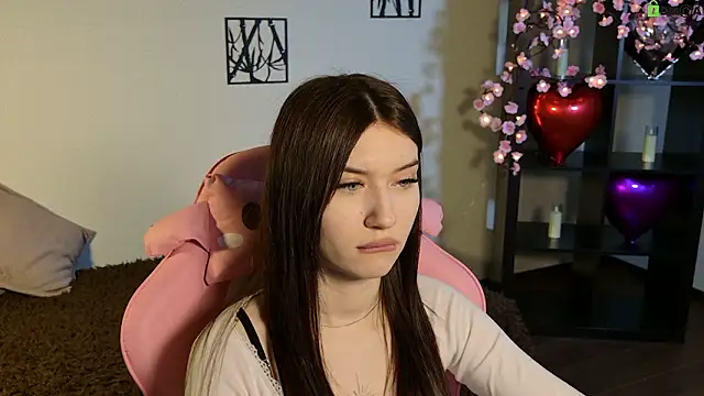 Sugar Kitten12 online show from March 18, 1:42 am