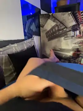 MatthewEmme2121 online show from April 2, 10:29 pm