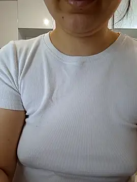 Emi hot1 online show from April 11, 5:01 am