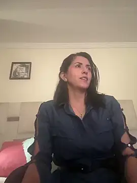 Snapshot of SamanthaWalker_ chatting on April 24, 2:19 pm SamanthaWalker online show from April 24, 2:19 pm