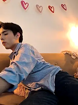 Lucca  555 online show from March 8, 6:34 pm