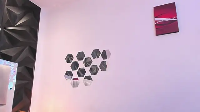 Katijis online show from April 16, 6:52 pm