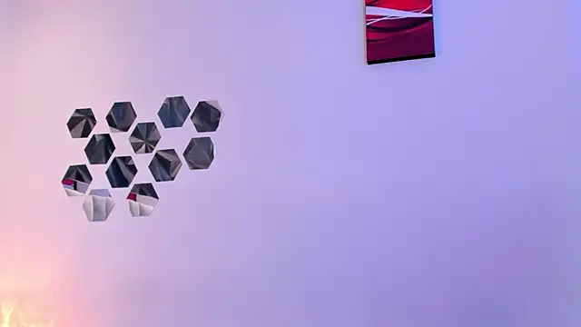 Katijis online show from April 22, 7:04 pm