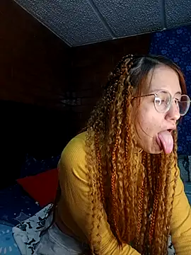 susanhottie1 online show from April 14, 12:27 am