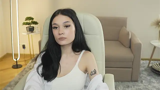 LynnCiprian online show from March 9, 1:15 pm