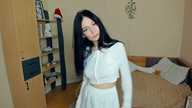 LynnCiprian online show from March 17, 7:06 pm