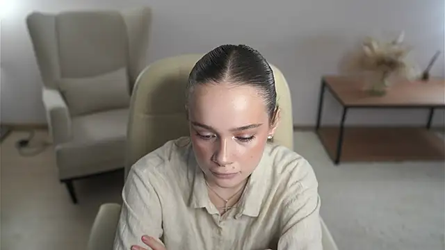 Snapshot of MeriPhelan chatting on March 9, 9:02 am MeriPhelan online show from March 9, 9:02 am