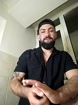 Snapshot of Tommy_Porn_ chatting on April 24, 9:28 pm Tommy Porn online show from April 24, 9:28 pm