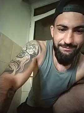 Snapshot of Tommy_Porn_ chatting on May 24, 10:15 pm Tommy Porn online show from May 24, 10:15 pm