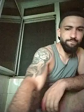 Snapshot of Tommy_Porn_ chatting on June 13, 9:35 pm Tommy Porn online show from June 13, 9:35 pm