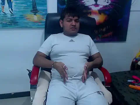 XNoahDeepThroatX online show from March 17, 4:50 am