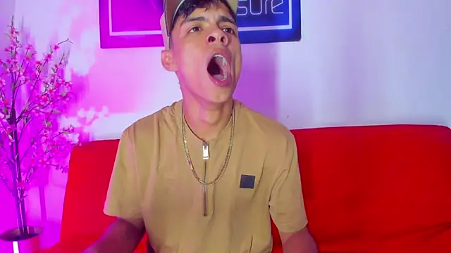 Naughty hot01 online show from March 5, 10:11 am