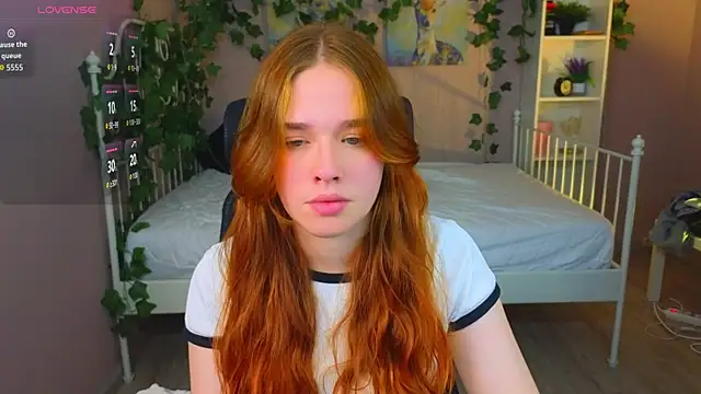 Snapshot of TiffanyVex chatting on May 28, 3:53 pm TiffanyVex online show from May 28, 3:53 pm