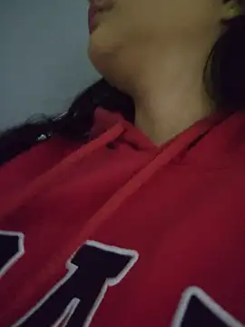 Pretty Julieta online show from April 17, 10:13 pm