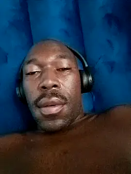 Snapshot of manpower012 chatting on March 7, 8:55 am manpower012 online show from March 7, 8:55 am