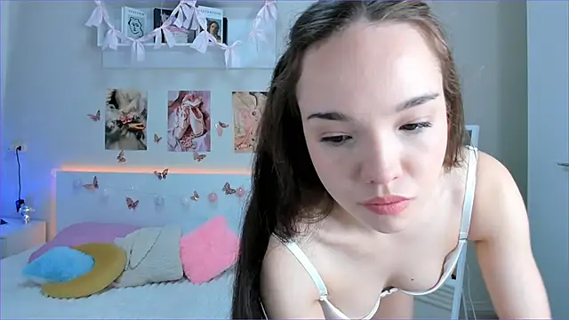 Milly Lane online show from May 7, 3:12 am