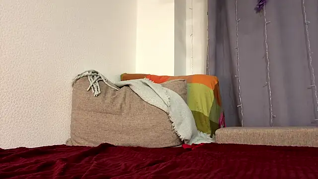 EunTurton online show from April 11, 12:26 am