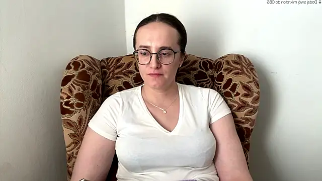 Snapshot of SofiaTease chatting on May 27, 1:41 pm SofiaTease online show from May 27, 1:41 pm