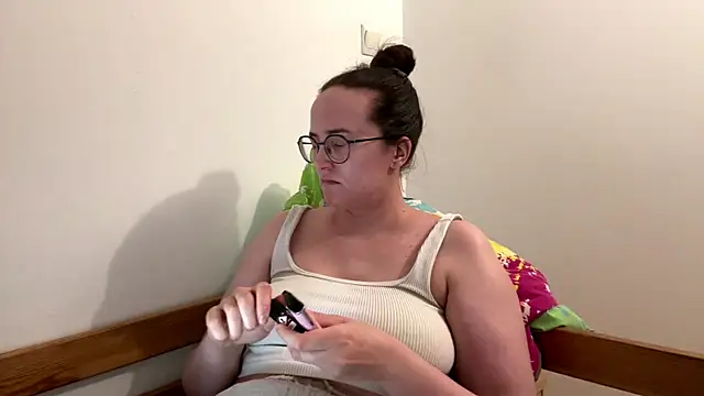 Snapshot of SofiaTease chatting on July 25, 8:50 pm SofiaTease online show from July 25, 8:50 pm