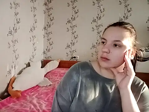 symmetryinvoid online show from April 1, 8:04 am