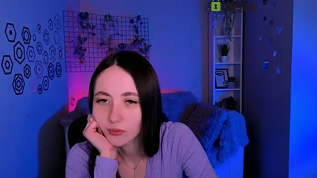Snapshot of bella_dorn chatting on April 28, 12:21 pm bella dorn online show from April 28, 12:21 pm