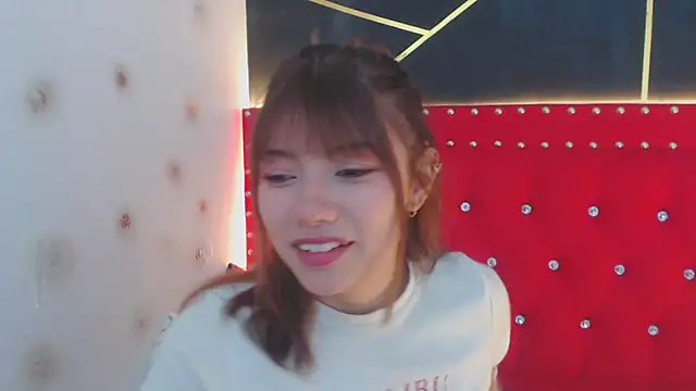 danielawidx online show from April 20, 8:10 pm